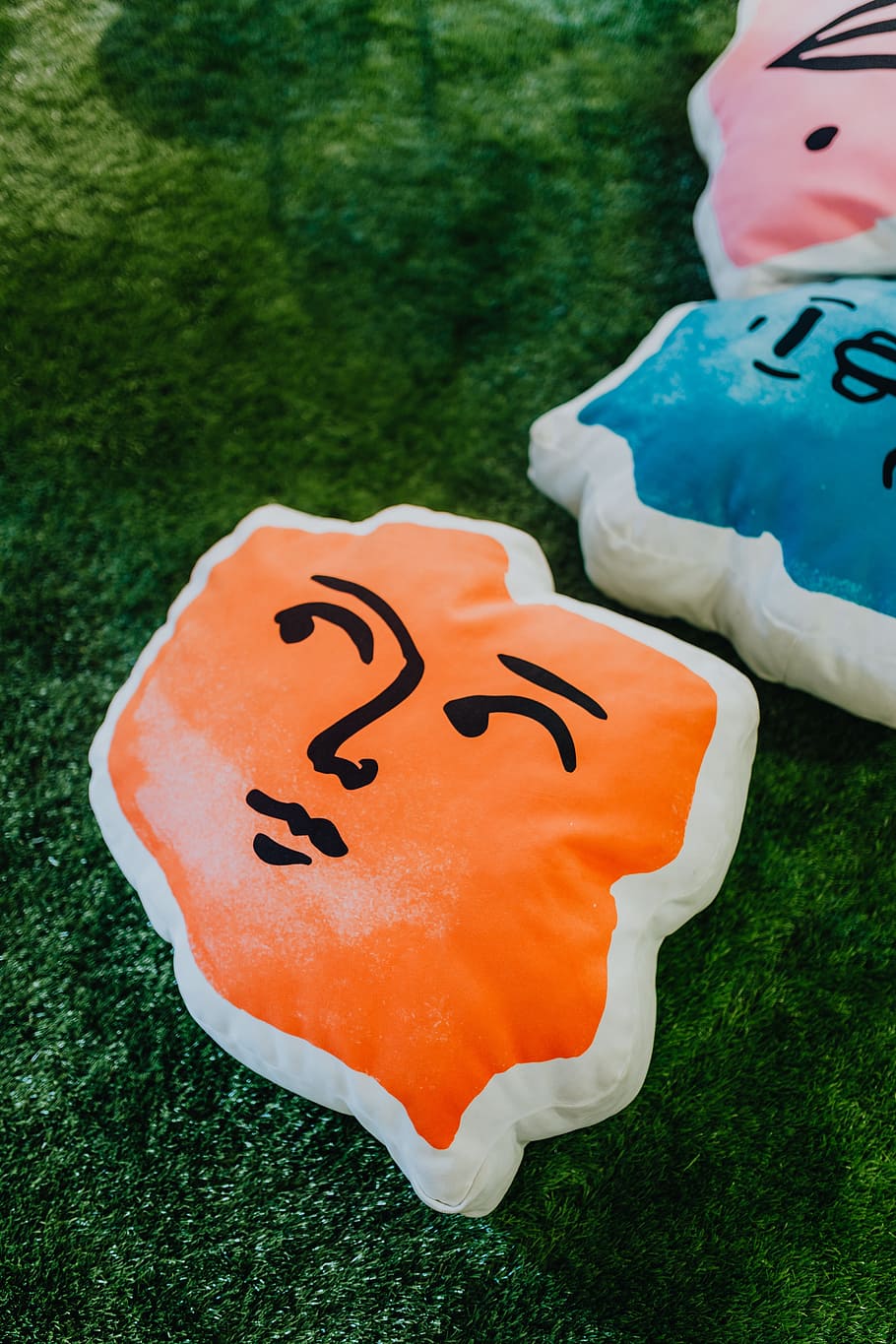 Poland shaped pillows with faces, ŁDF, polska, lodz design festival HD wallpaper