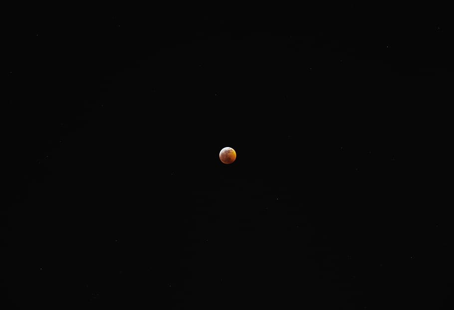 lunar eclipse at nighttime, nature, outdoors, universe, moon HD wallpaper