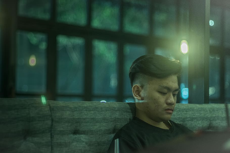 man, sit, gadget, cafe, bokeh, flare, jakarta, business, headshot HD wallpaper
