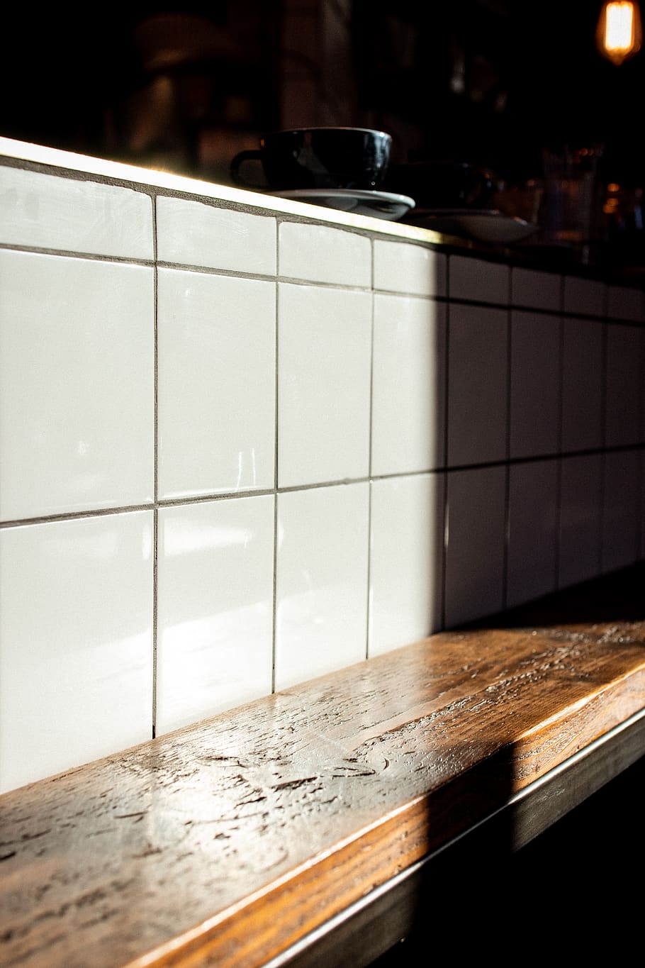 indoors, no people, flooring, focus on foreground, tile, table HD wallpaper