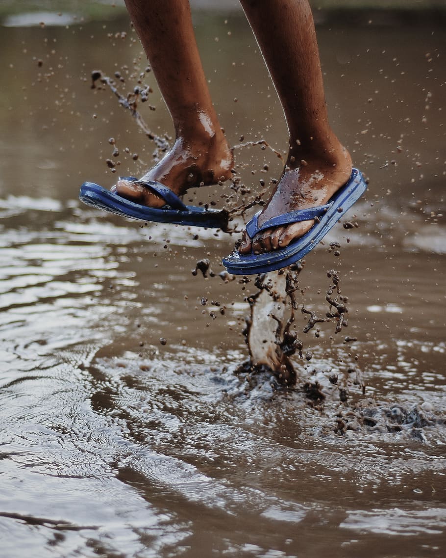 person wearing blue flip-flops, low section, human leg, body part HD wallpaper