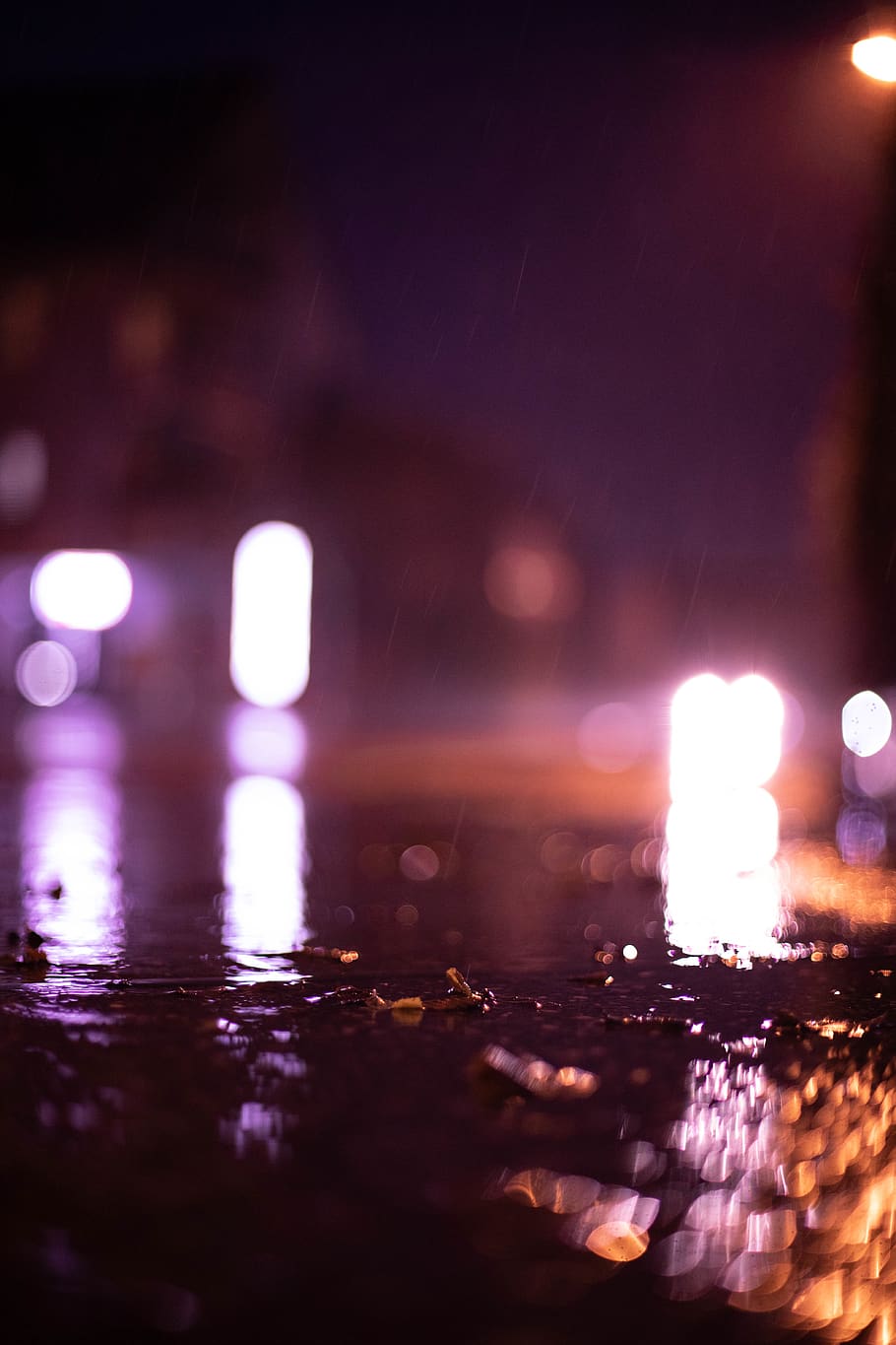 blur, colors, dark, evening, focus, illuminated, lights, night time HD wallpaper