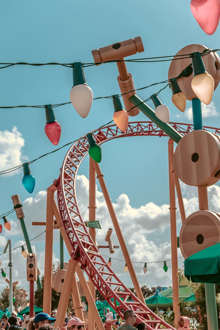 String Lights Near Roller Coaster Track , florida, orlando, ride HD wallpaper