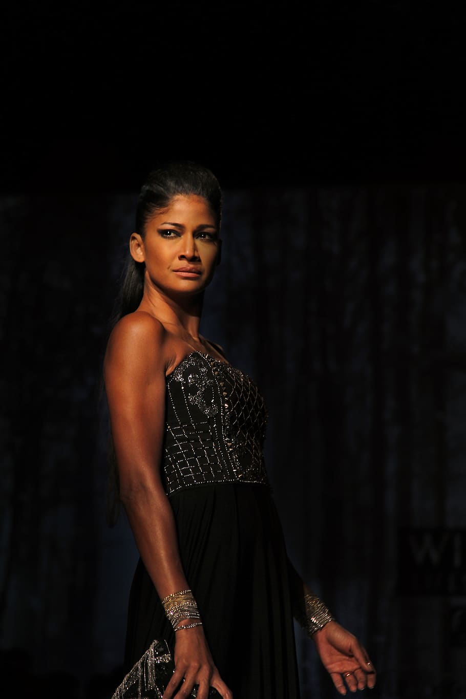 Photo of Woman Wearing Formal Dress, attractive, beautiful, bracelets HD wallpaper