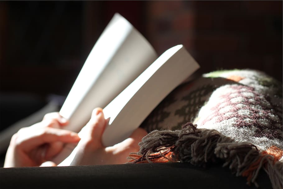 book, reading, human hand, one person, indoors, selective focus HD wallpaper