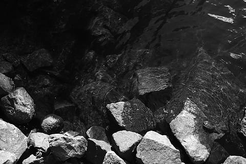 rubble, rock, coal, anthracite, slate, water, shoreline, crypt HD wallpaper
