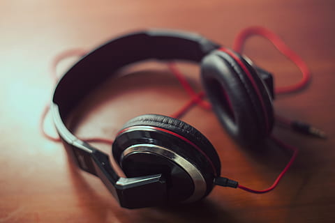 Black and Red Headphones, audio, hearing, mp3, music, sound, technology HD wallpaper