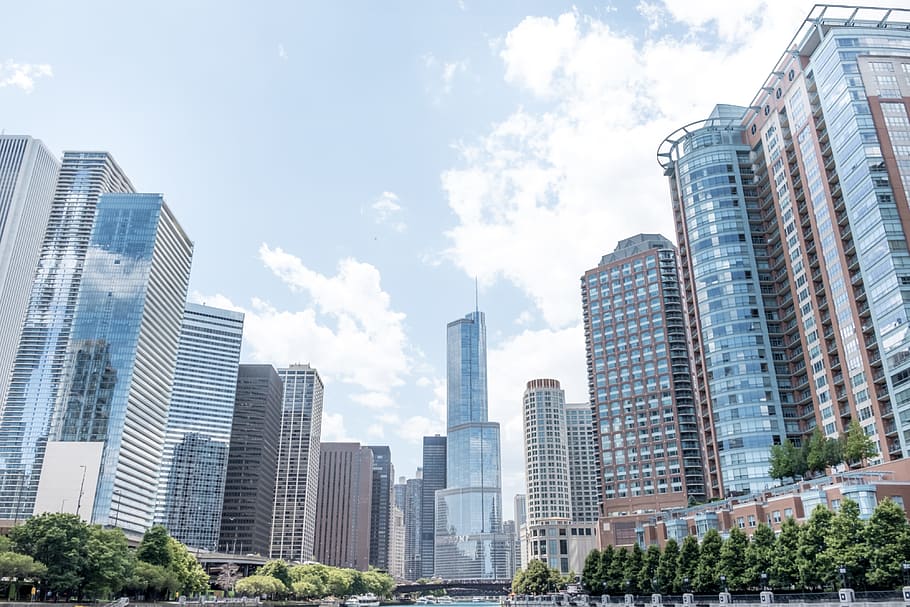 Scyscrapers along Chicago river, architecture, blue, bridge, building HD wallpaper