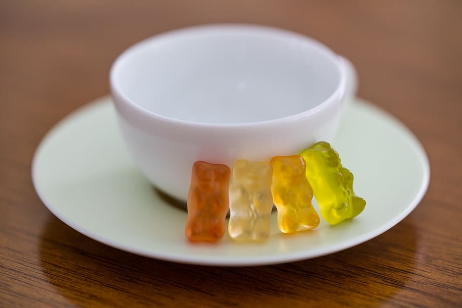 sweets, sugar, coffee, tea, break, gummy bears, still life HD wallpaper