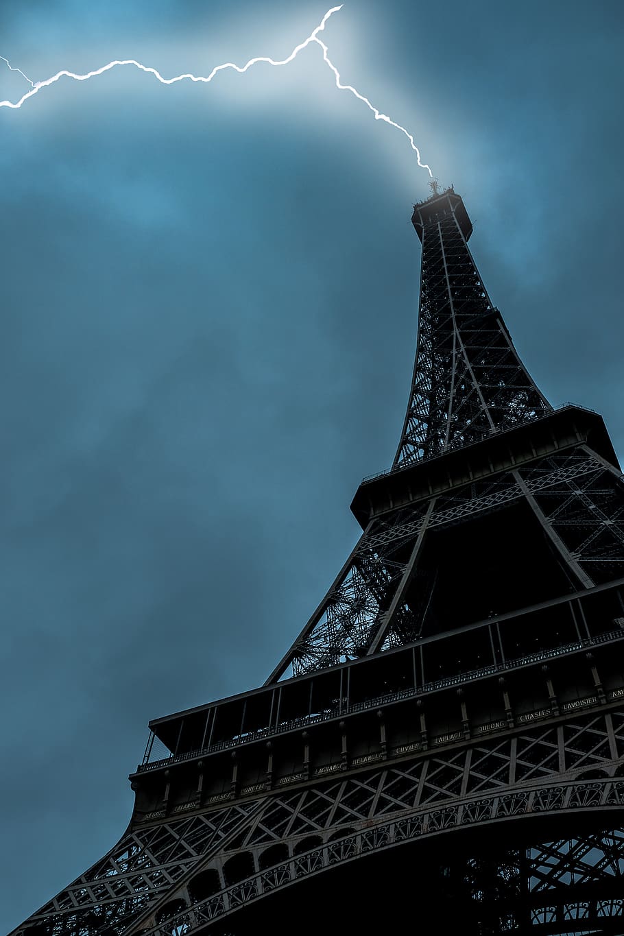 Low-angle Photo of Eiffel Tower Struck by Lightning, architecture HD wallpaper