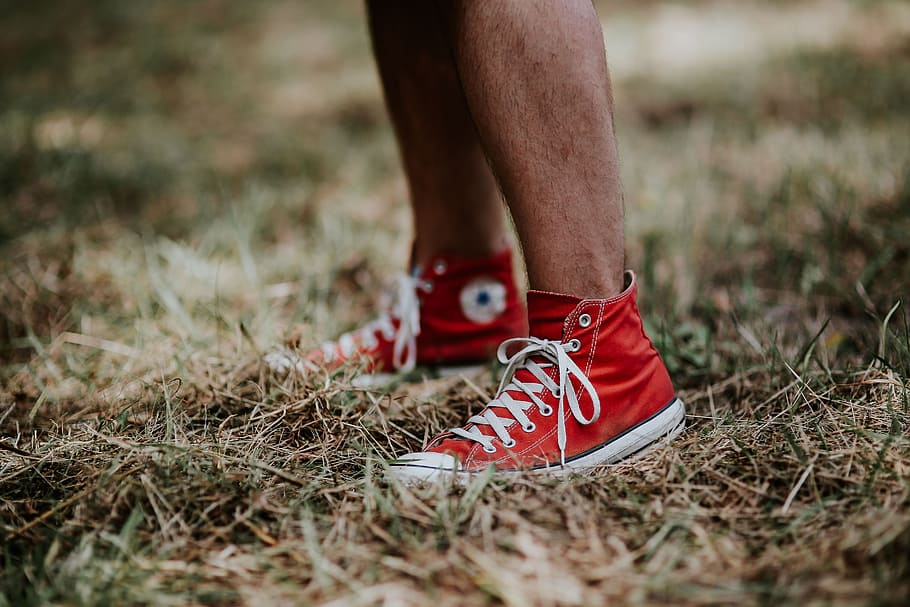 Man in a red sneaker shoes, sneakers, trainers, converse, human body part, HD wallpaper