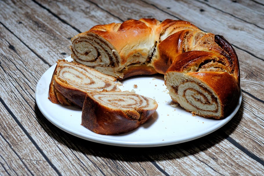 Sliced Baked Bread, bakery, baking, bun, cake, close-up, delicious HD wallpaper
