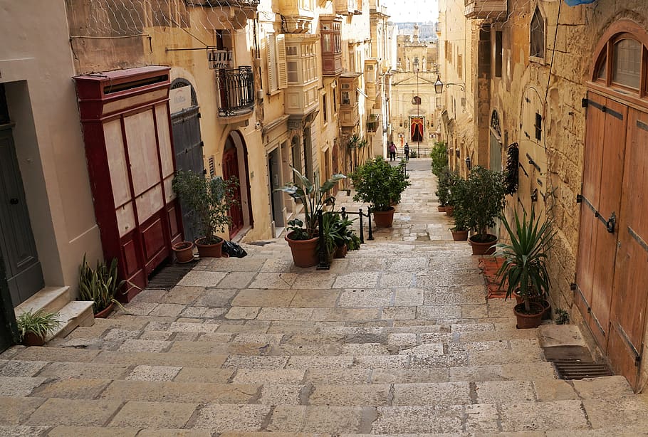 valetta, malta, road, house, city, alley, away, center later HD wallpaper