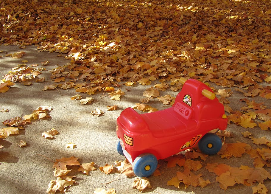 fall, leaves, toy, driveway, childhood, change, red, toy car HD wallpaper