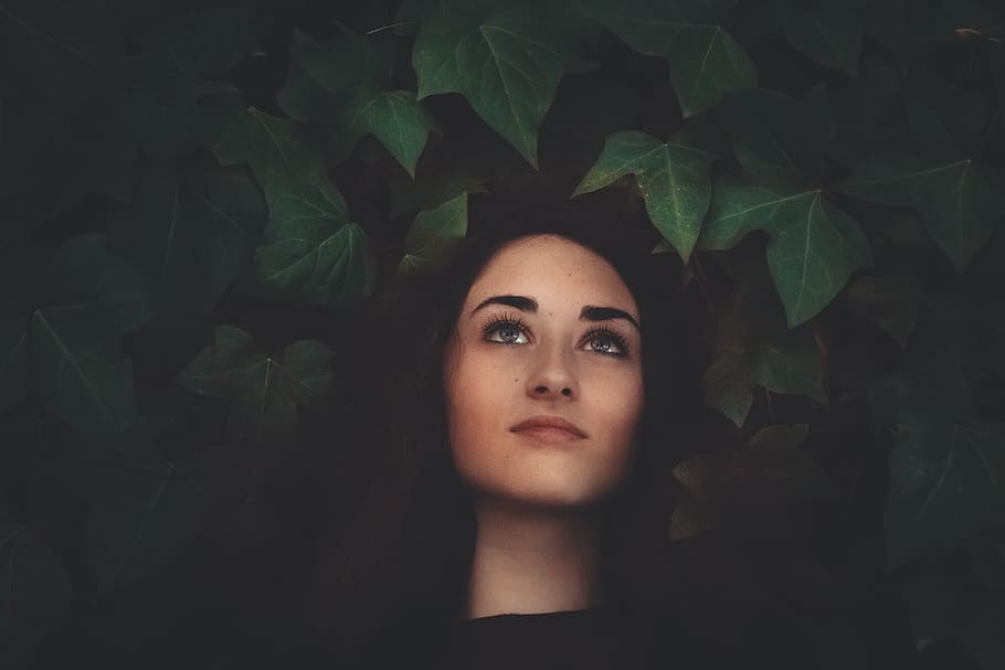 woman looking up, human, person, people, montefrío, spain, grey HD wallpaper