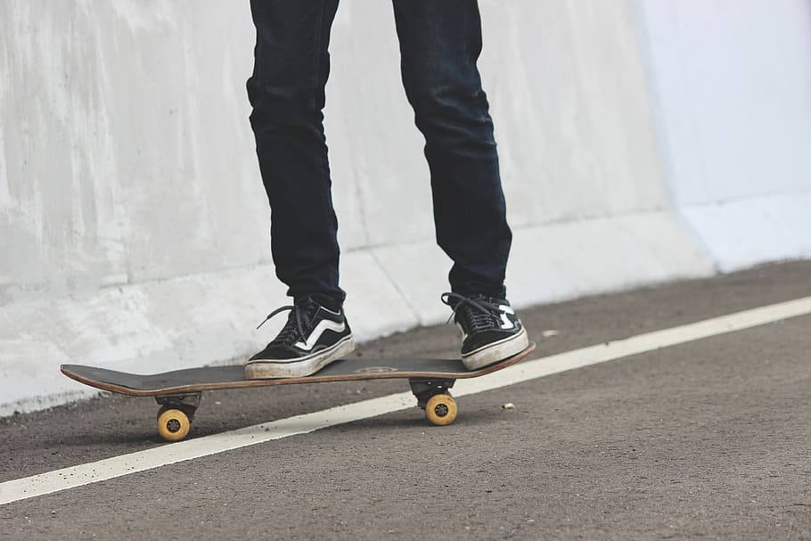 low section, skateboard, human leg, one person, sports equipment HD wallpaper