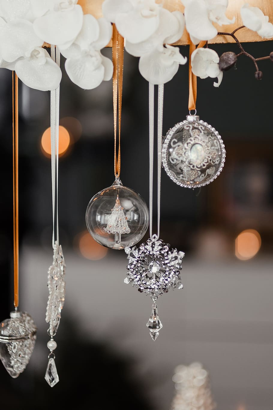 Silver Christmas decorations, xmas, christmas eve, dining, dining room