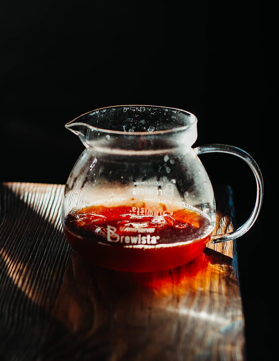Clear Glass Pitcher On Brown Wooden Surface, brewed coffee, brewing HD wallpaper