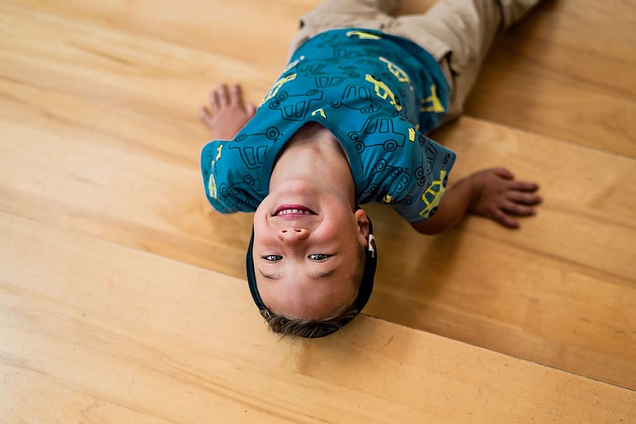 Boy Sitting on Stair, active, child, enjoyment, family, fun, indoors HD wallpaper