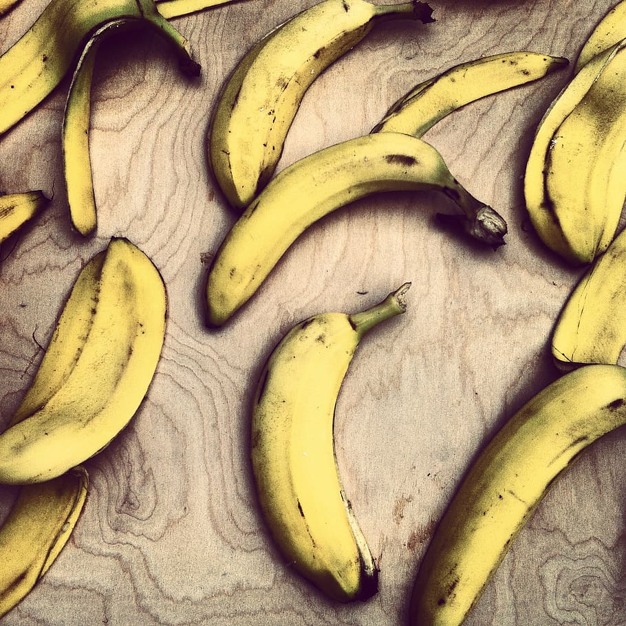 Yellow Bananas on Brown Wood, healthy eating, food and drink HD wallpaper
