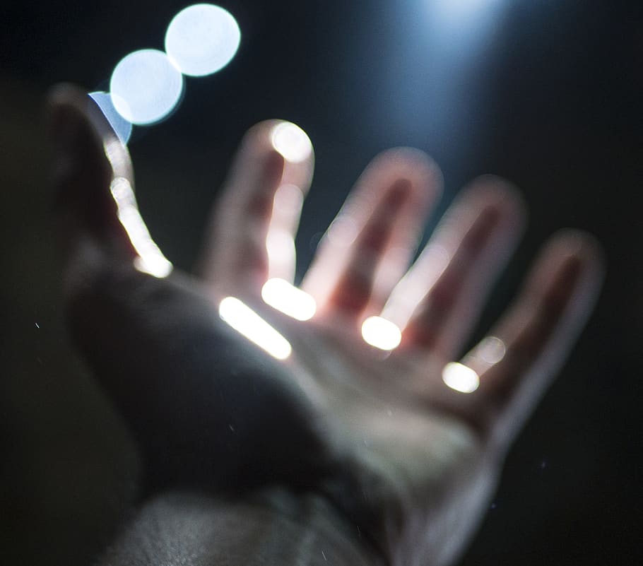 hand, sunlight, hands, fingers, sunrays, rays of light, lights HD wallpaper