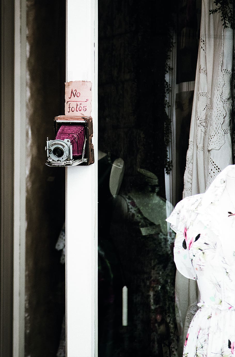 red and gray camera on wall, spain, sollèr, shop near plaça de sa constitució in sollèr HD wallpaper