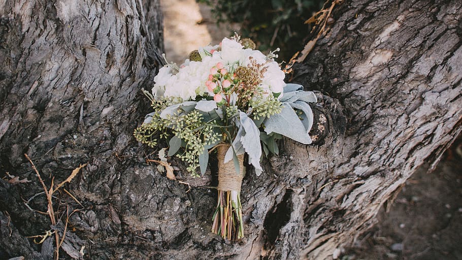 still, items, things, flowers, bouquet, wrap, ribbons, leaves HD wallpaper