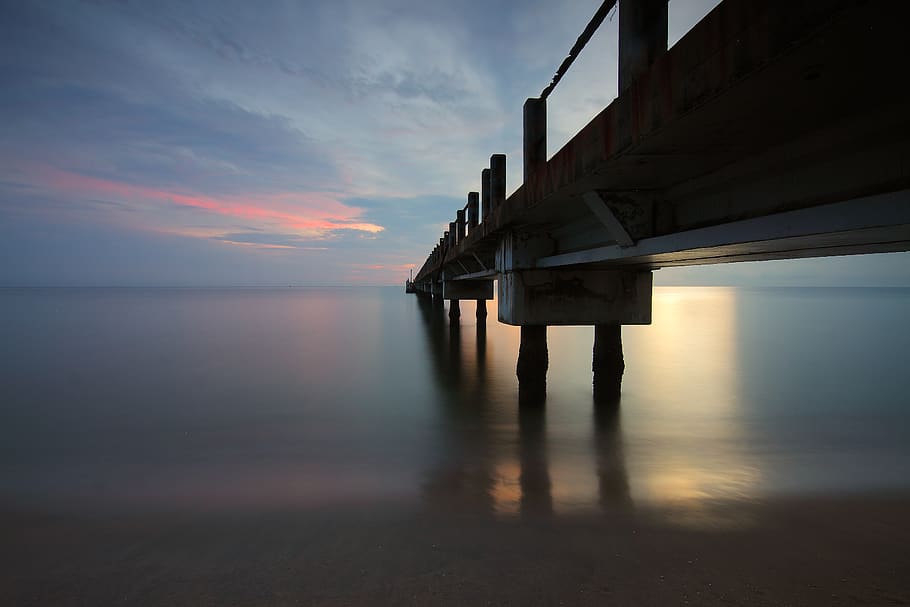 Scenic View of Sea at Sunset, architecture, beach, bridge, dawn HD wallpaper