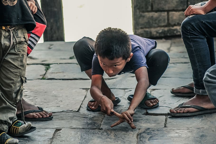 boy playing on street, human, person, people, bandipur, nepal HD wallpaper