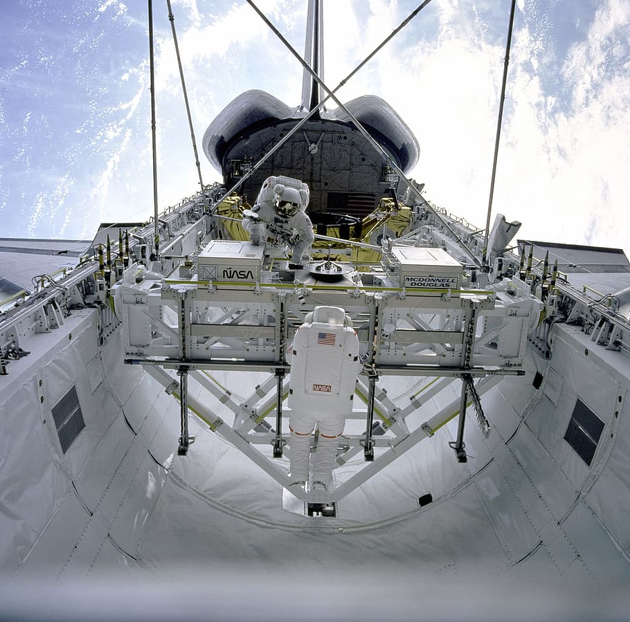 astronaut, space, shuttle, transport, scientist, job, transportation HD wallpaper