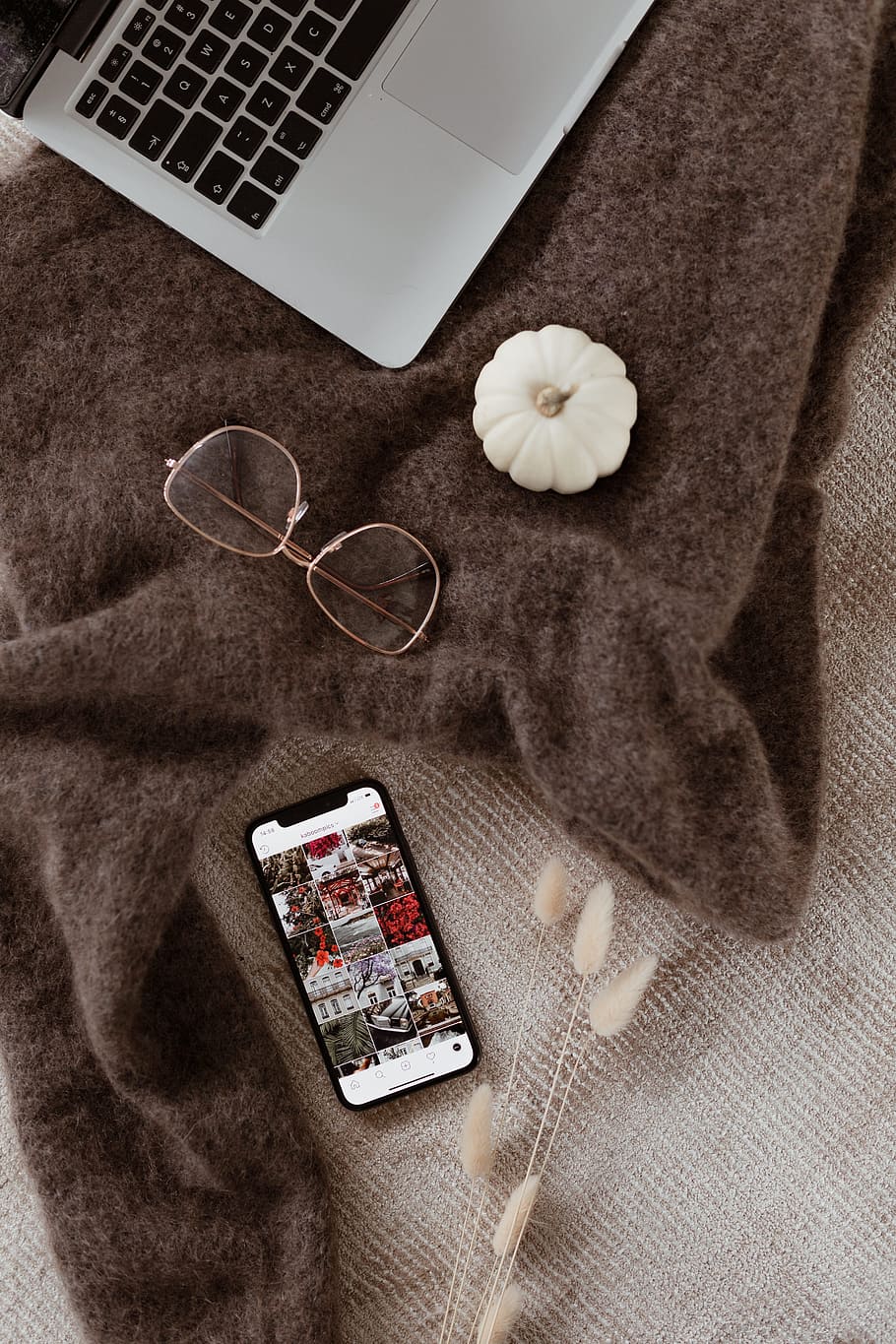 Laptop, glasses & small white pumpkin, macbook, macbook pro HD wallpaper