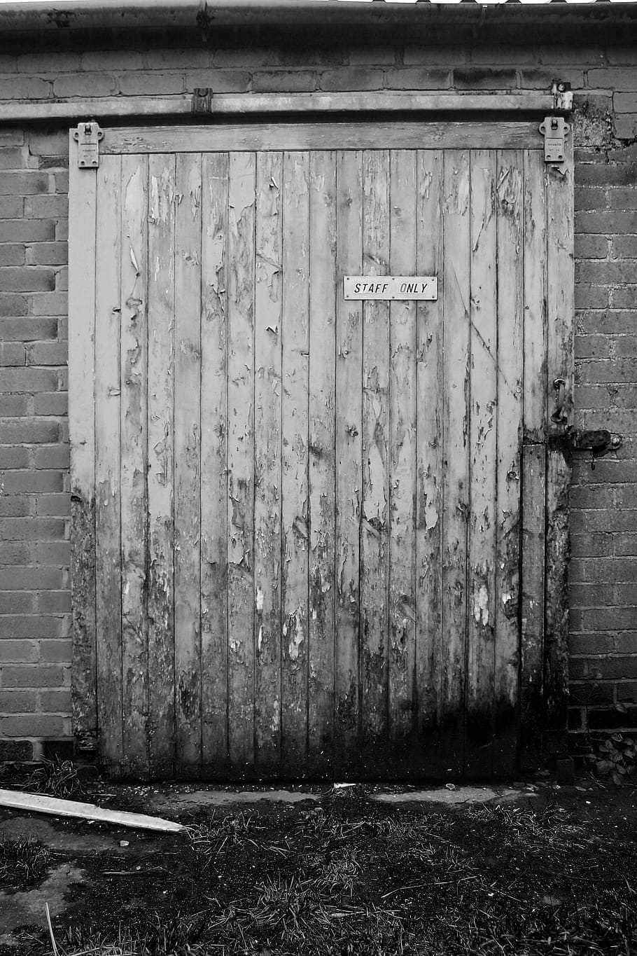 brick, wall, outdoors, clothing, apparel, nature, wood, countryside HD wallpaper