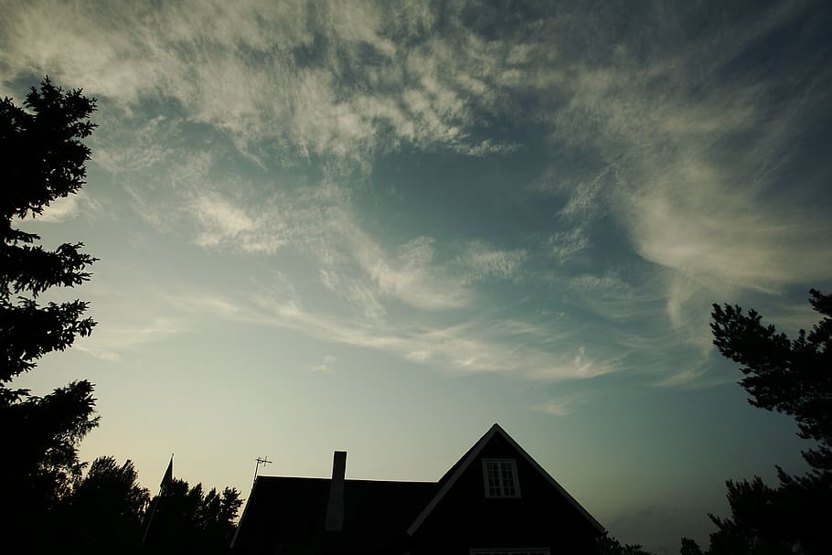 sweden, gotland, architecture, tree, sky, cloud - sky, built structure HD wallpaper