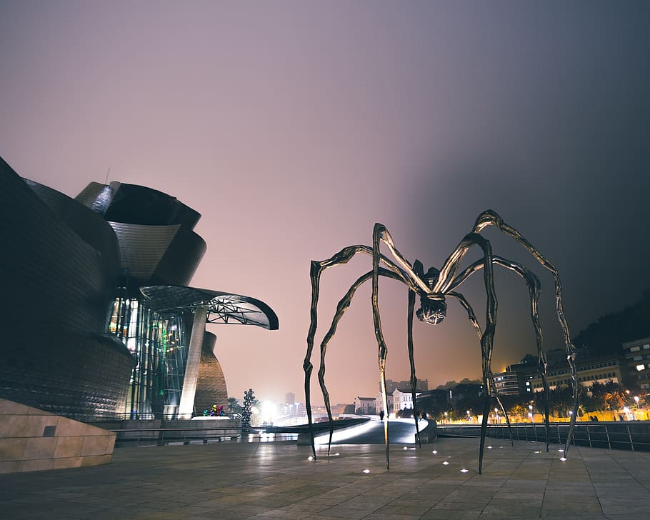 black spider statue, sky, illuminated, architecture, built structure HD wallpaper
