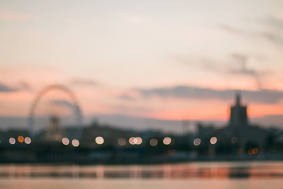 Selective Focus Photography of London Eye during Golden Hour HD wallpaper