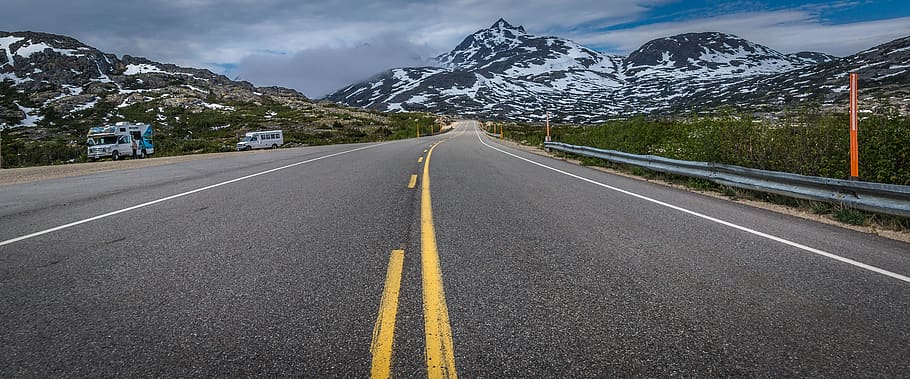 highway, road, canada, mountains, road sign, asphalt, central reservation, HD wallpaper