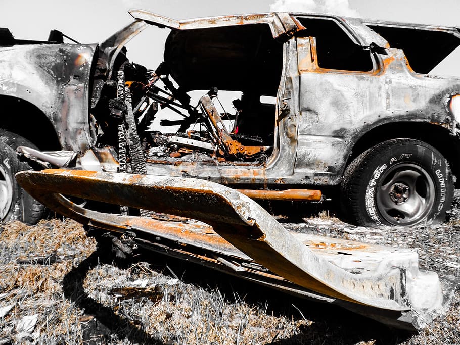 Grey Burnt Car during Daytime, abandoned, rusty, vehicle, wreck HD wallpaper
