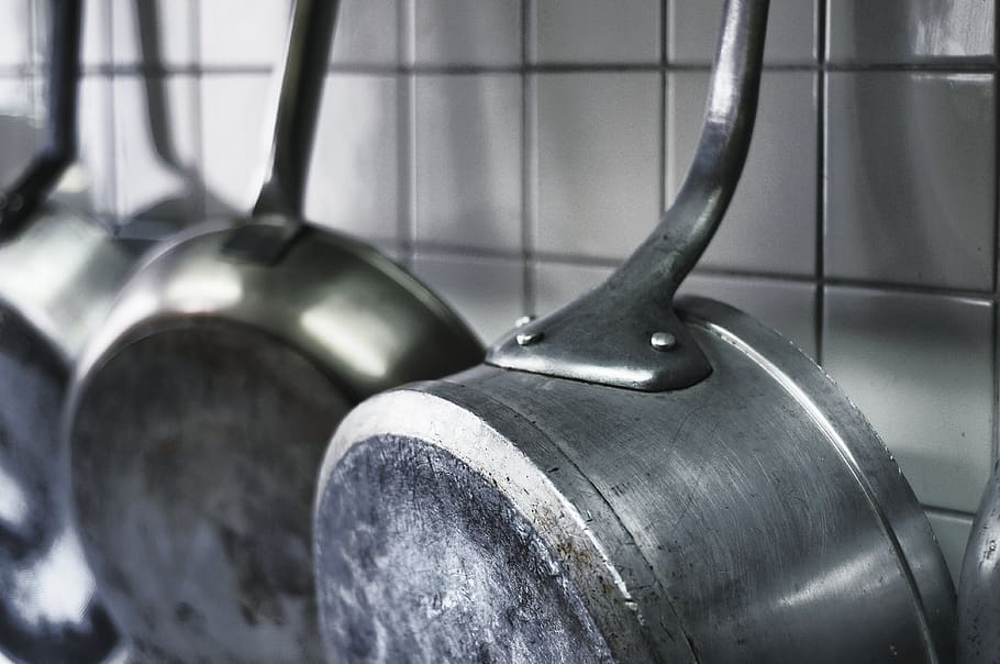 pans, kitchen, cook, collective, aluminium, old, food, cooking HD wallpaper