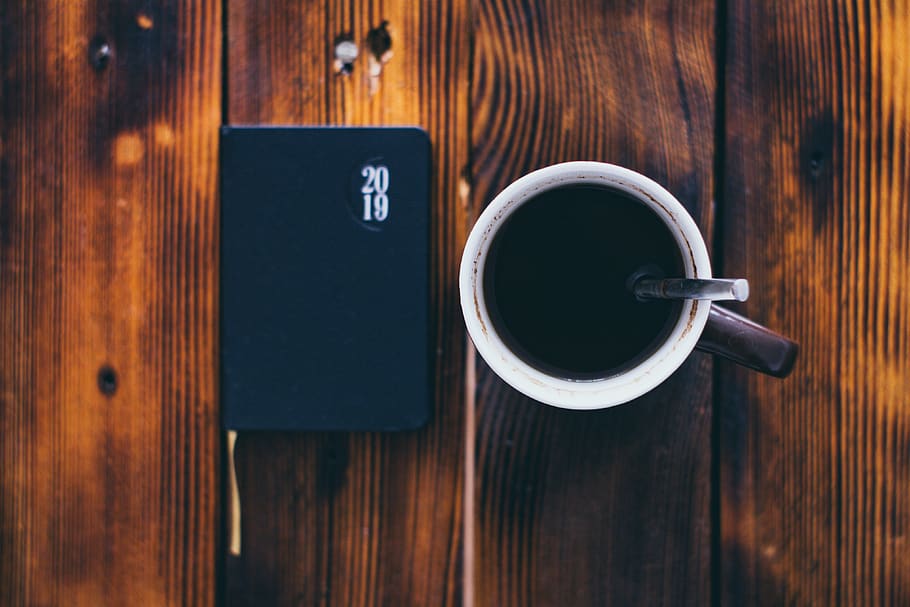 coffee in mug beside 2019 planner, wood - material, food and drink HD wallpaper