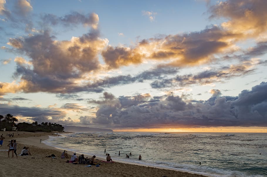 north shore, beach, sea, water, sky, land, cloud - sky, group of people HD wallpaper