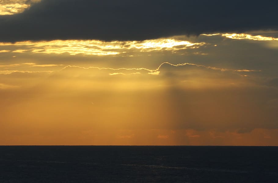 Panoramic Photography of Sunbeam, clouds, dawn, dramatic, evening HD wallpaper