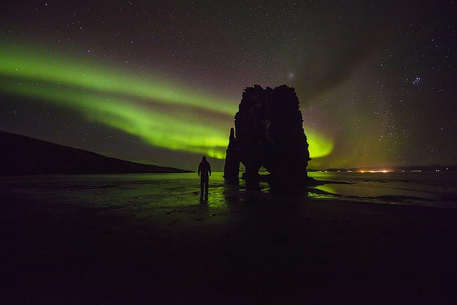 green aurora borealis, night, sky, star - space, beauty in nature HD wallpaper