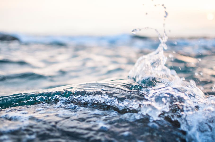 sea, ocean, water, waves, nature, splash, motion, selective focus HD wallpaper