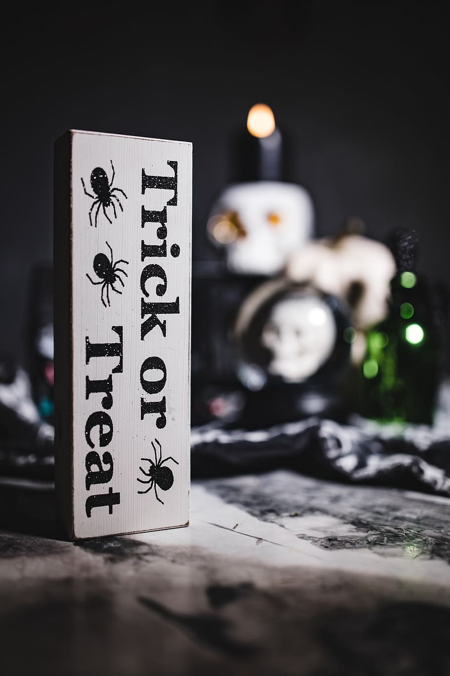Halloween Decorations, moody, autumn, fall, spooky, boo, scary HD wallpaper