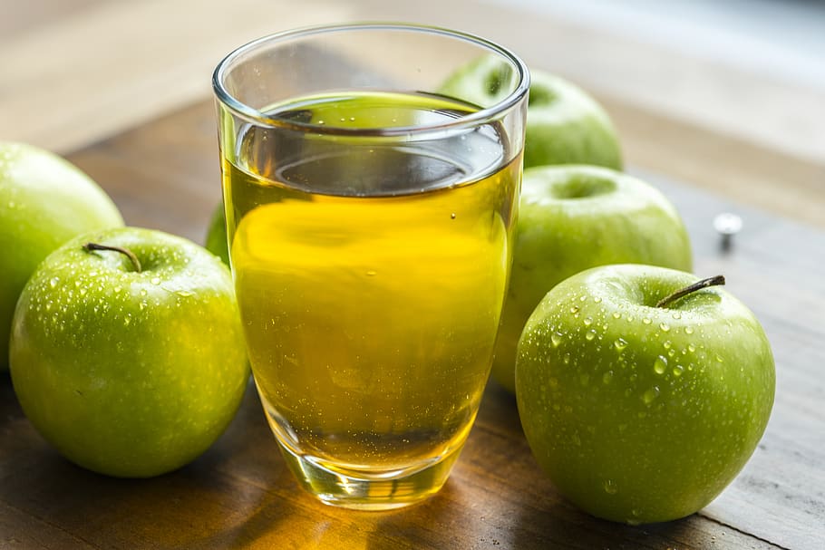 Drinking Glass, apple juice, apples, beverage, delicious, food HD wallpaper