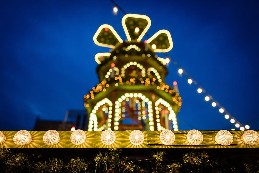 brown building with string lights, amusement park, theme park HD wallpaper