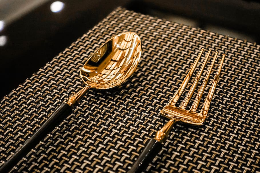 two gold-colored spoon and fork, gold colored, close-up, no people HD wallpaper