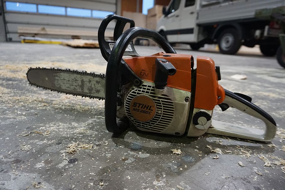 chainsaw, work, wood, cases, nature, woodworks, tree, sharp HD wallpaper