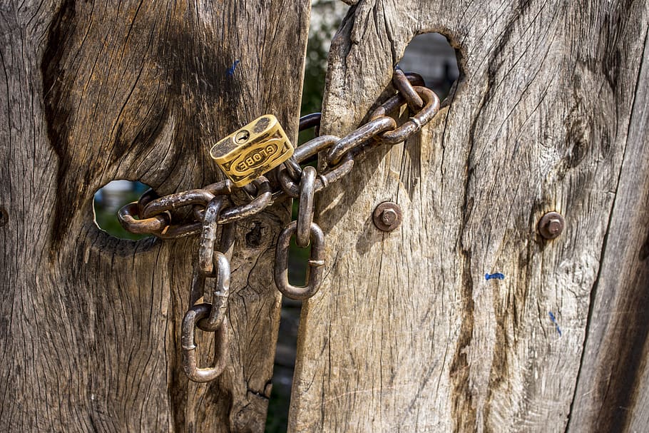 chains, doors, old doors, padlock, security, closed, no output HD wallpaper