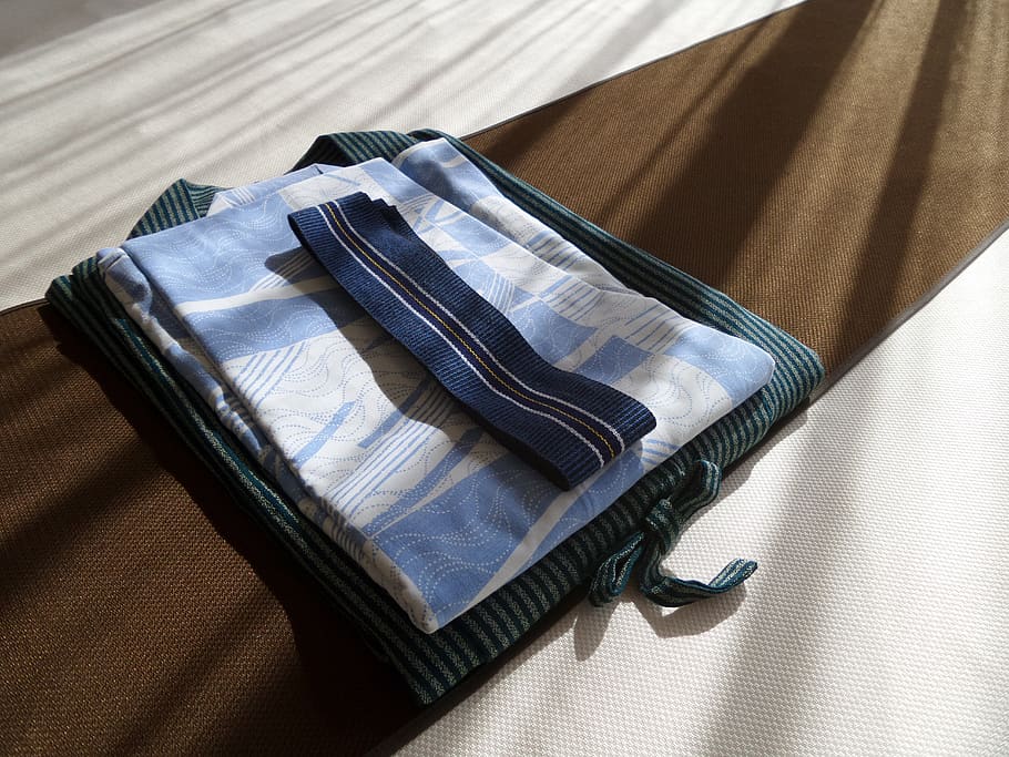 indoors, furniture, no people, bed, high angle view, luggage HD wallpaper